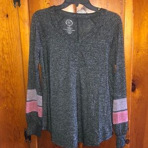 24/7 Maurices long sleeve top